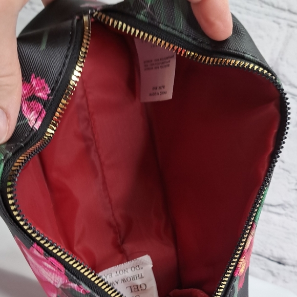 TED BAKER LONDON COSMETIC POUCH 'SCATTERED BOUQÙET' FĹORAL LOAF STYLE - Picture 8 of 16